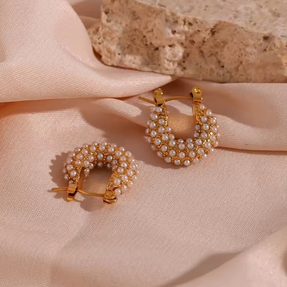 Pearl Hoop Earrings Waterproof!

Stainless steel